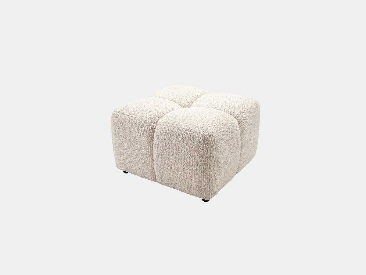 Puf Daisy pikowana w tkaninie boucle